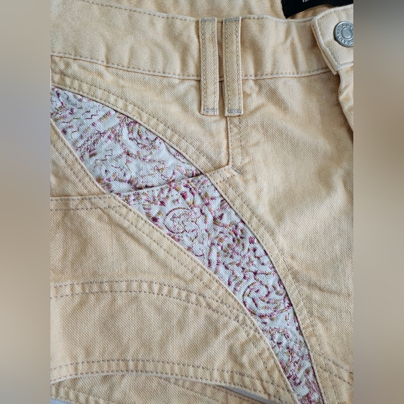 NWT $590 Isabel Marant Neida Patchwork Embroidered Denim Mini Shorts Yellow 40 8 - Picture 5 of 5
